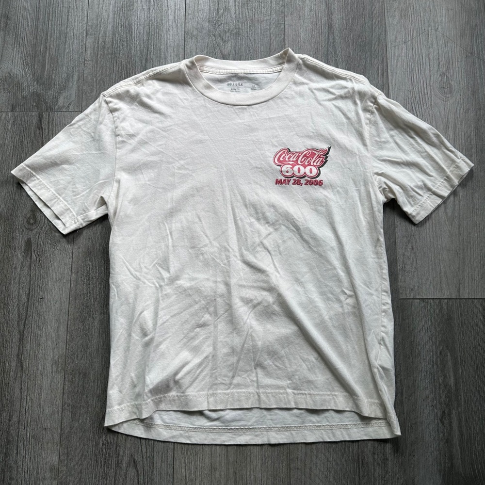 Hollister Coca-Cola 600 NASCAR Tee XS White 2006 Charlotte Boxy Fit Graphic